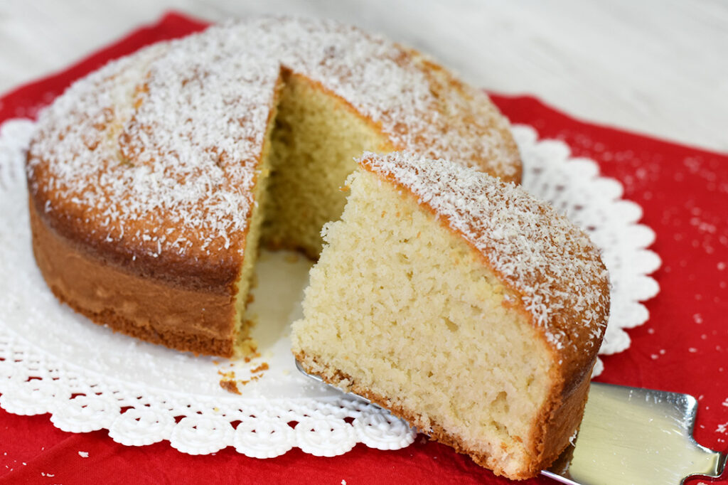 Torta Al Cocco Morbida Ricetta E Varianti Tuorlo Rosso